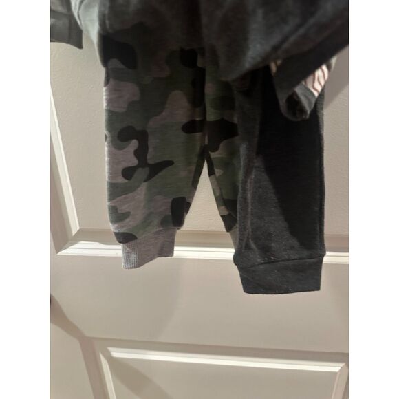 NEW Kids Headquarters Little Stegosaurus 4 Piece Outfit Size 6 Months - Picture 2 of 14